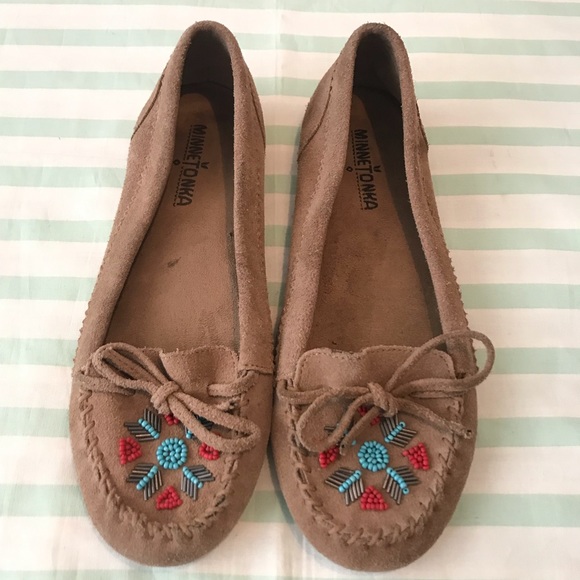 Minnetonka Tan Leather Moccasins with Bead Detail - Picture 2 of 7